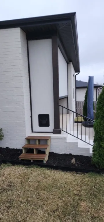 Shadow Valley subdivision Rogers Arkansas fixed screen with doggie door and steps added Shadow Valley subdivision Rogers Arkansas fixed screen with doggie door and steps added